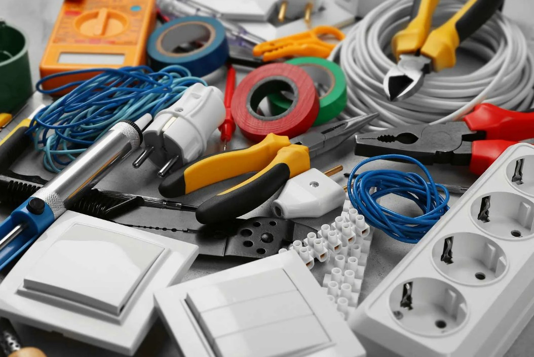 Оптовая продажа электротехнических товаров: что учесть